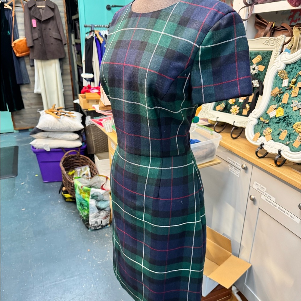 Brooks Brothers Wool Plaid Short Sleeve Sheath Dress - Size 8 - Picture 8 of 8
